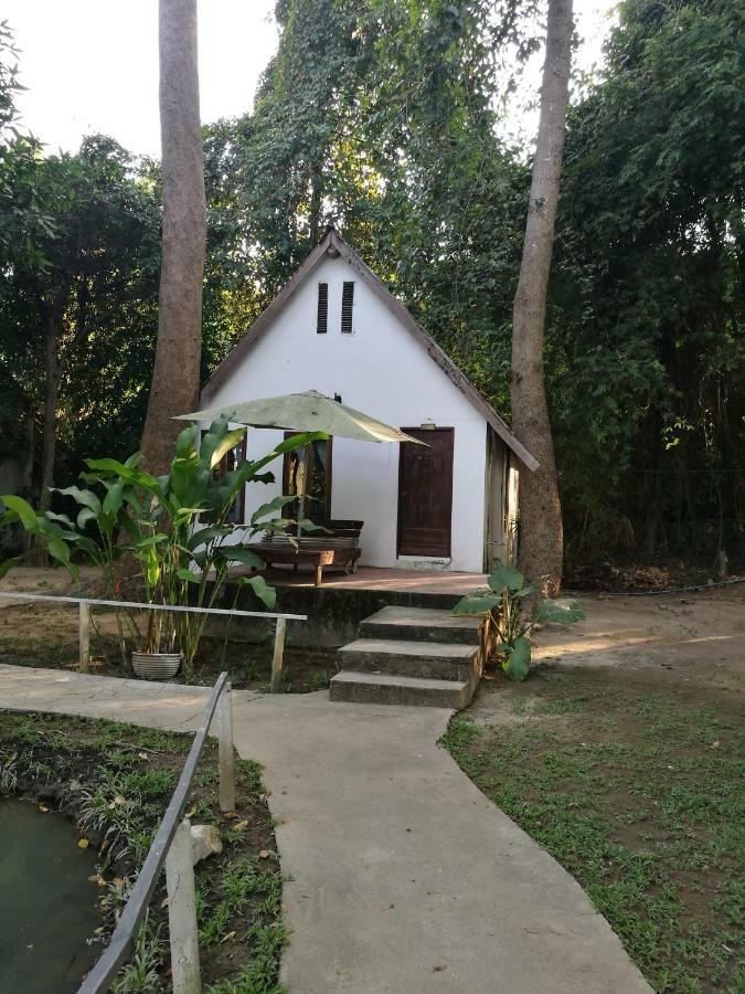 River Marina Resort Uthai Thani Chambre photo