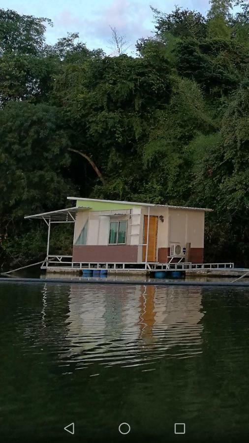 River Marina Resort Uthai Thani Extérieur photo